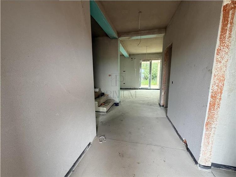 Duplex cu 5 camere cu Canalizare în Moșnița Nouă
