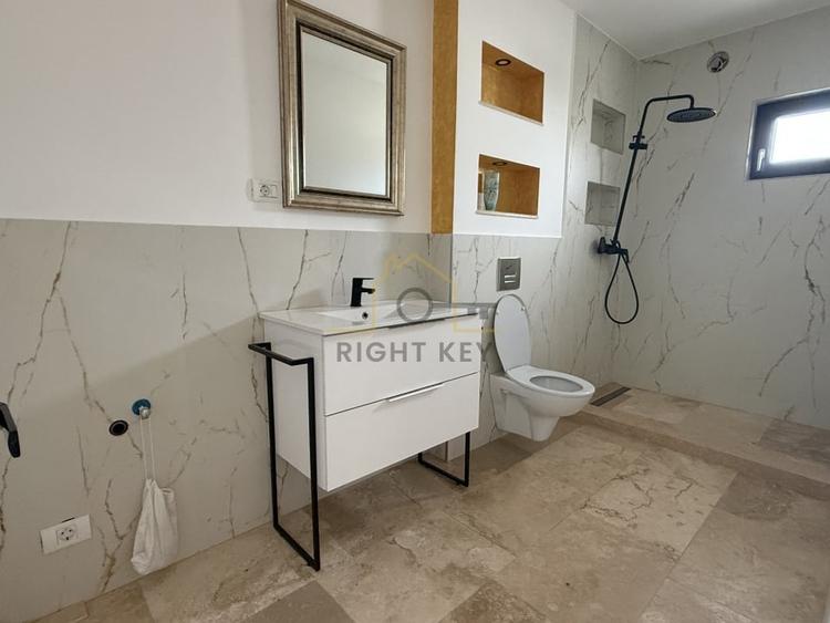 Duplex cu 5 camere cu Canalizare în Clinceni