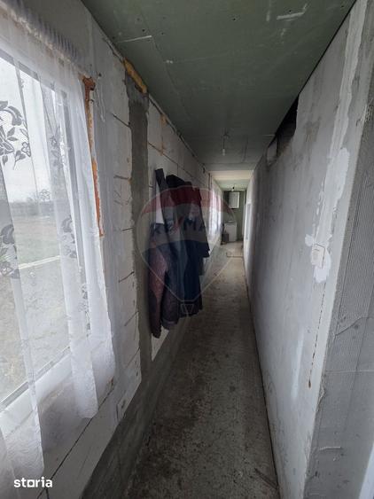Casă cu 3 camere cu Teren 1000 Mp în Țifești