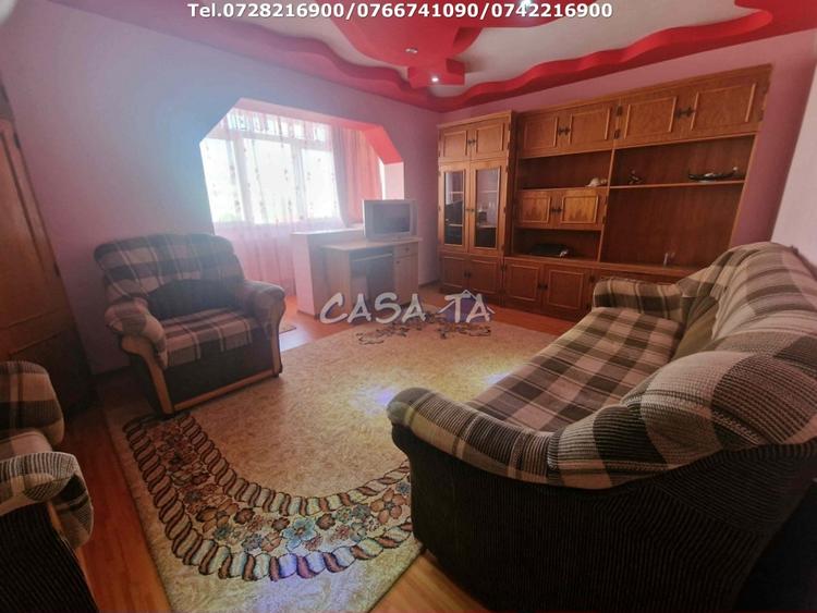 Apartament cu 3 camere decomandat, mobilat în Central