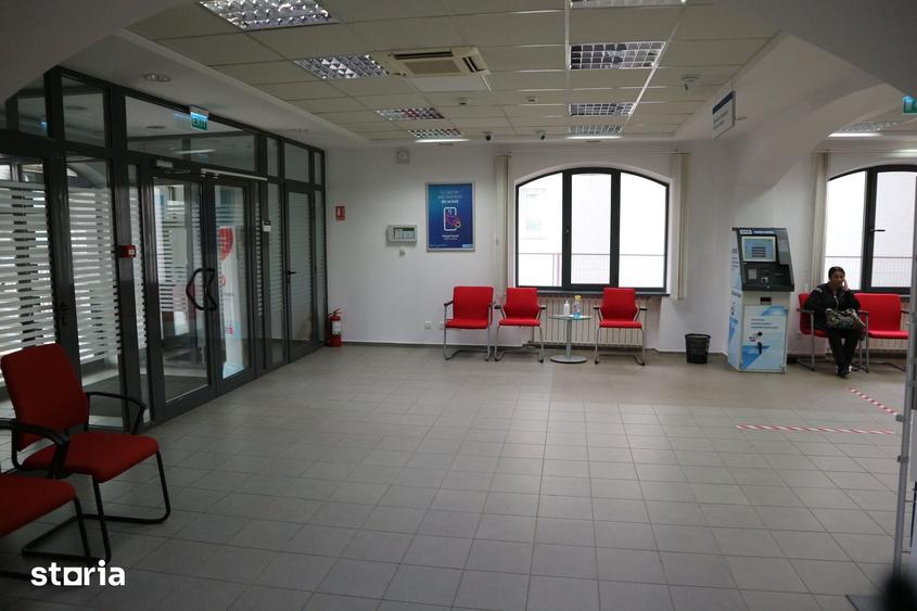 Spațiu comercial, de 629 mp, în Central