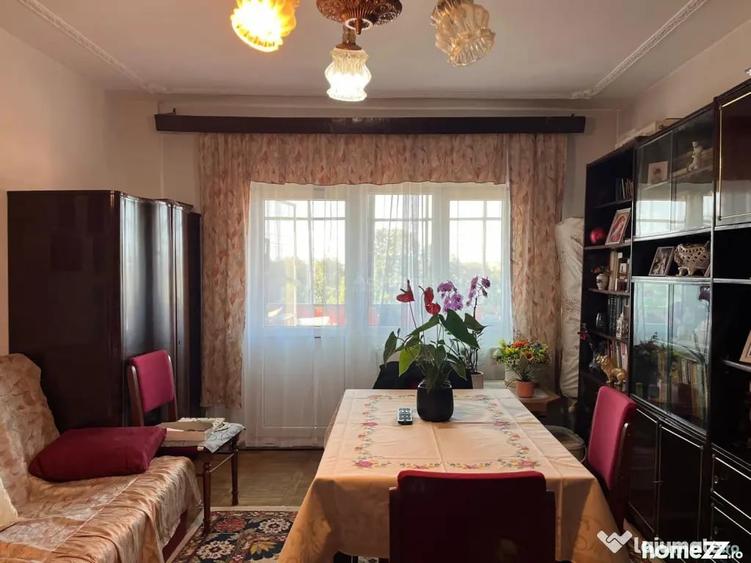Apartament cu 2 camere decomandat în Central