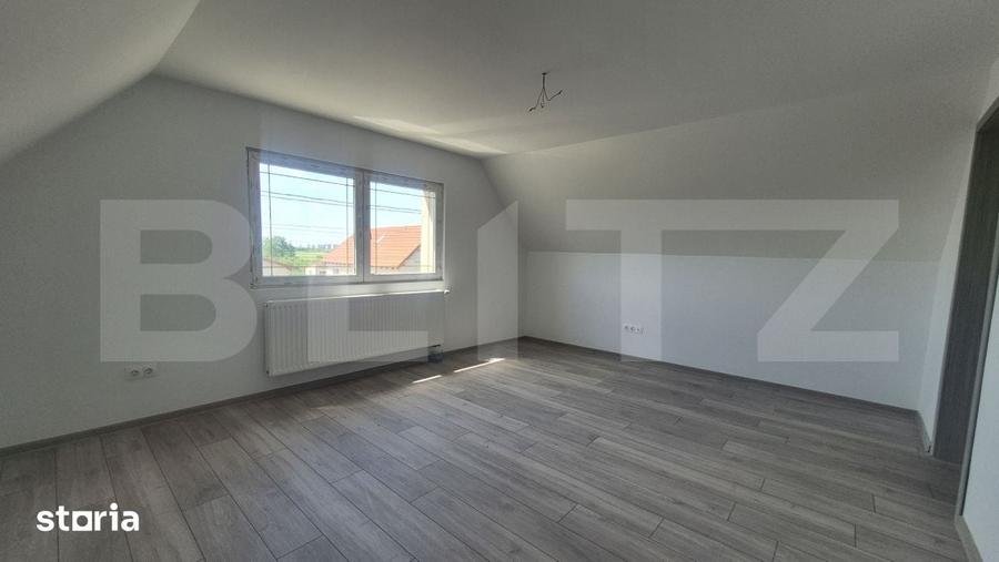 Casă cu 4 camere cu Teren 1345 Mp în Lazuri