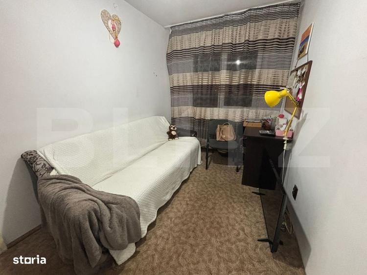 Apartament cu 3 camere nedecomandat în Podu Roș