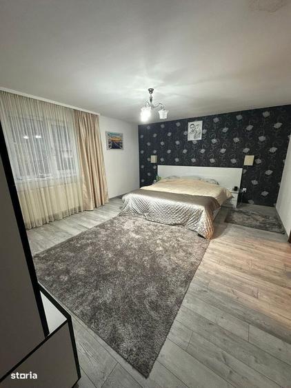 Casă cu 6 camere cu Teren 1200 Mp în Mociu