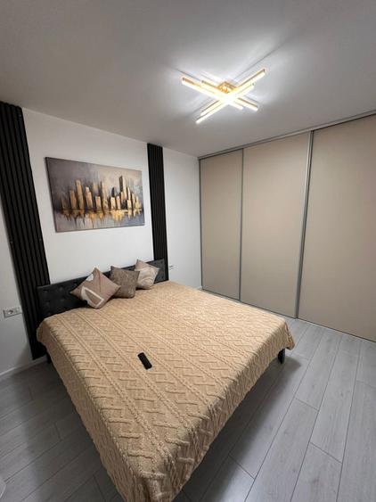 Apartament cu 2 camere semidecomandat în Păcii