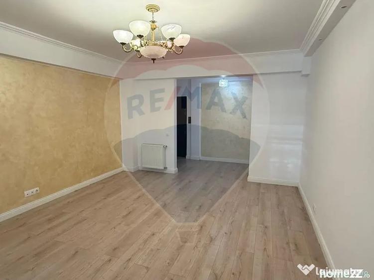 Apartament cu 3 camere decomandat în Aviației