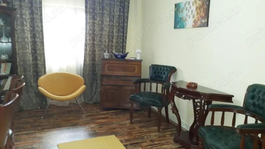 Apartament cu 4 camere decomandat în Găești