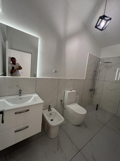 Casă cu 3 camere în Șimnicu de Jos