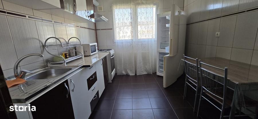 Apartament cu 2 camere semidecomandat în Micro 11