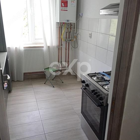 Apartament cu 2 camere semidecomandat, mobilat în Calea București