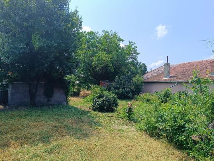 Teren de 750 mp, în Chiscani