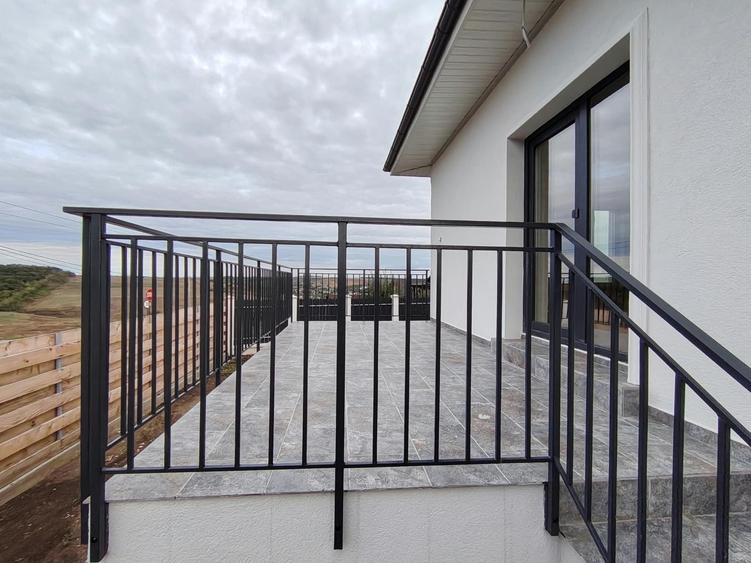 Casă individuală cu 4 camere cu Teren 350 Mp în Miroslava
