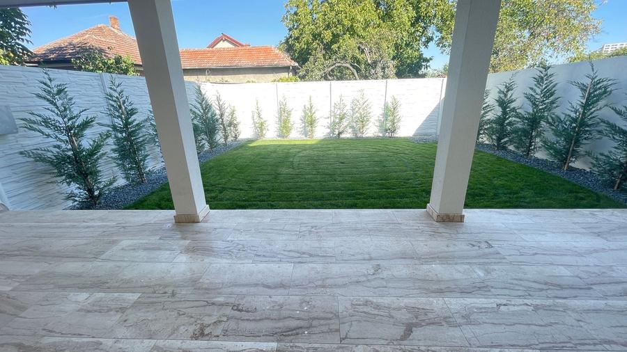 Duplex cu 6 camere cu Canalizare în Mehala