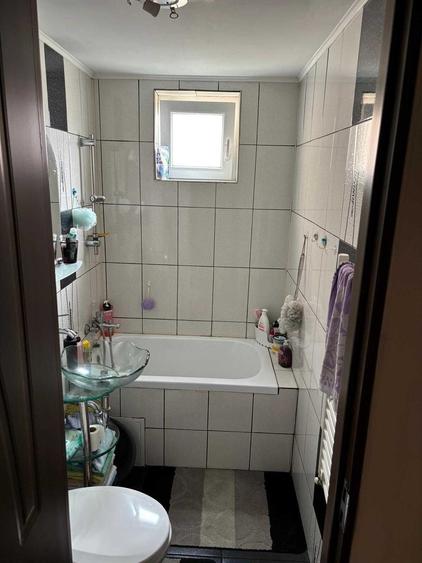 Apartament cu 3 camere decomandat în Biia
