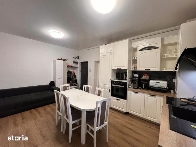 Apartament cu 3 camere în Săsar