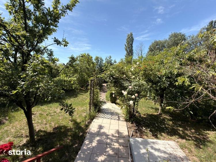 Casă cu 3 camere cu Teren 537 Mp în Bratovoești