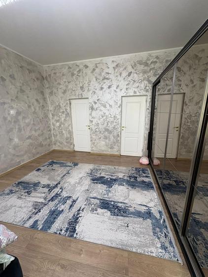 Apartament cu 3 camere decomandat, mobilat în Lipscani