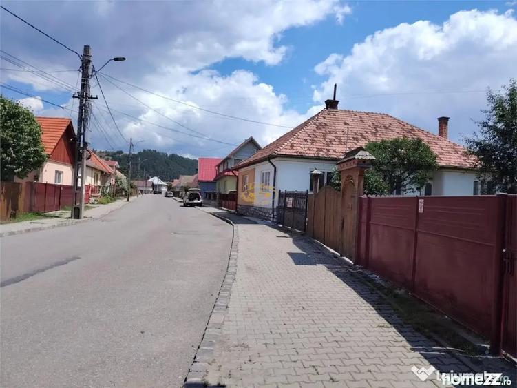 Casă cu 2 camere cu Teren 469 Mp în Central