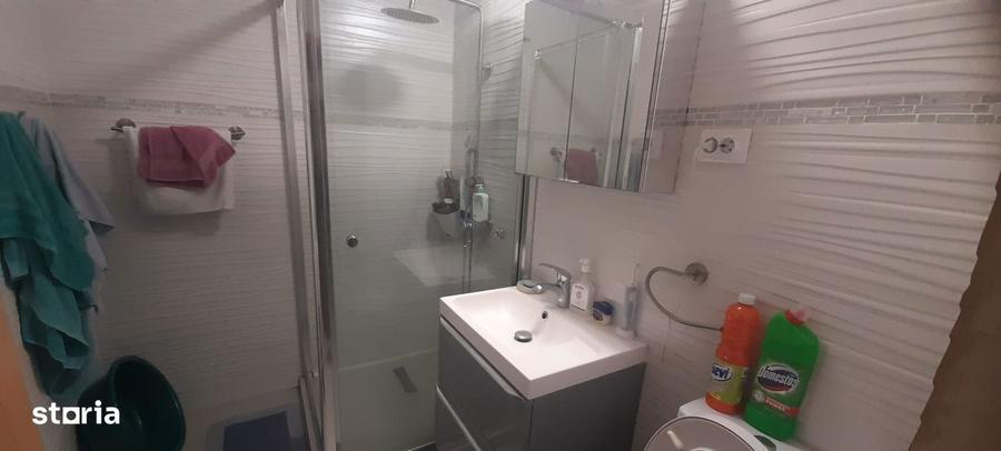 Apartament cu 2 camere decomandat în Crângași