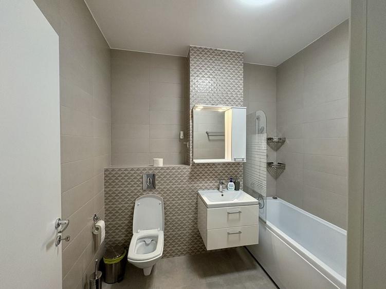 Apartament cu 2 camere decomandat în Lacu