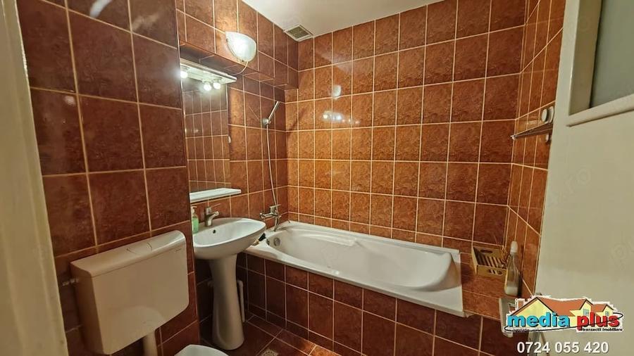 Apartament cu 3 camere decomandat în Central