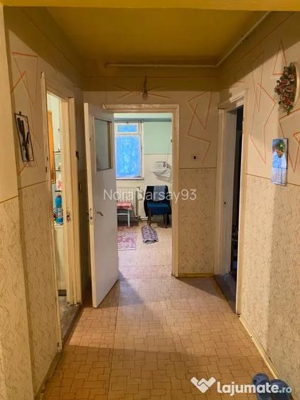 Ofer spre vanzare un apartament cu 2 camere