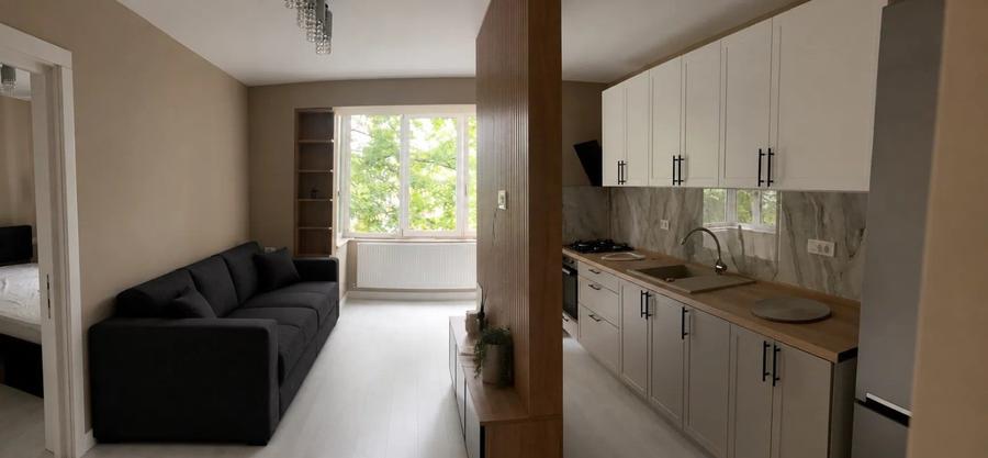 Apartament cu 3 camere semidecomandat în Copou