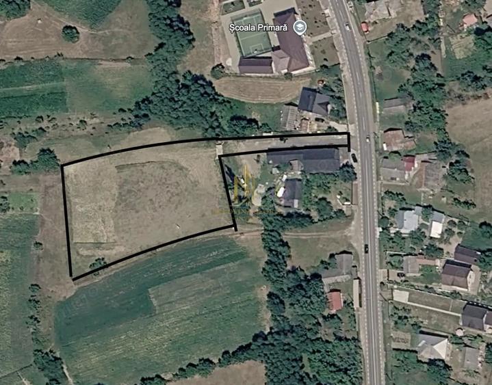 Teren de 4200 mp, în Adâncata