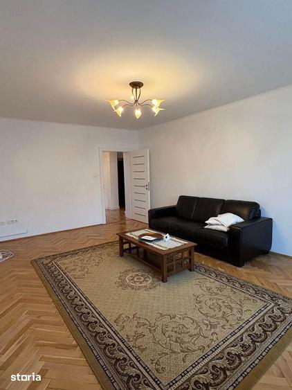 Apartament cu 4 camere în Central
