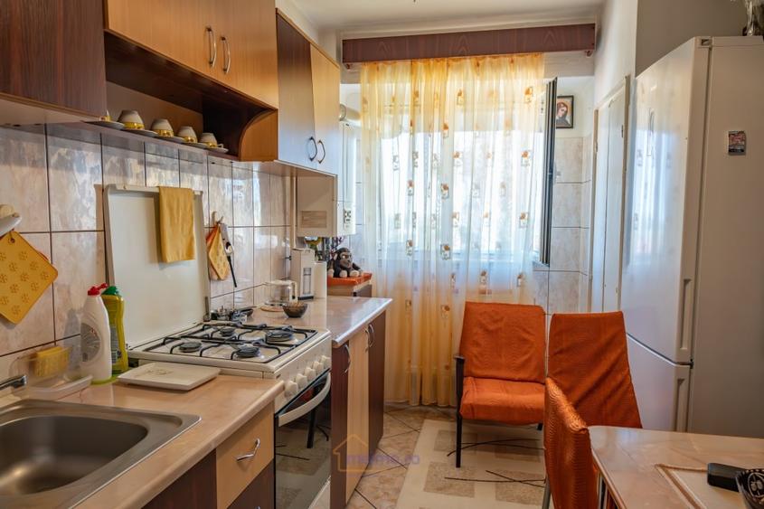 Apartament cu 2 camere decomandat, mobilat în Moinești