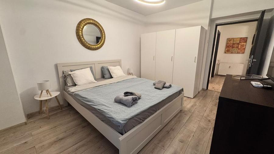 Apartament cu 2 camere decomandat, mobilat în Centrul Civic