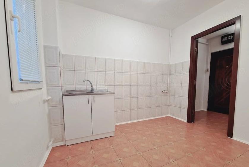 Apartament cu 2 camere semidecomandat în Brazda lui Novac