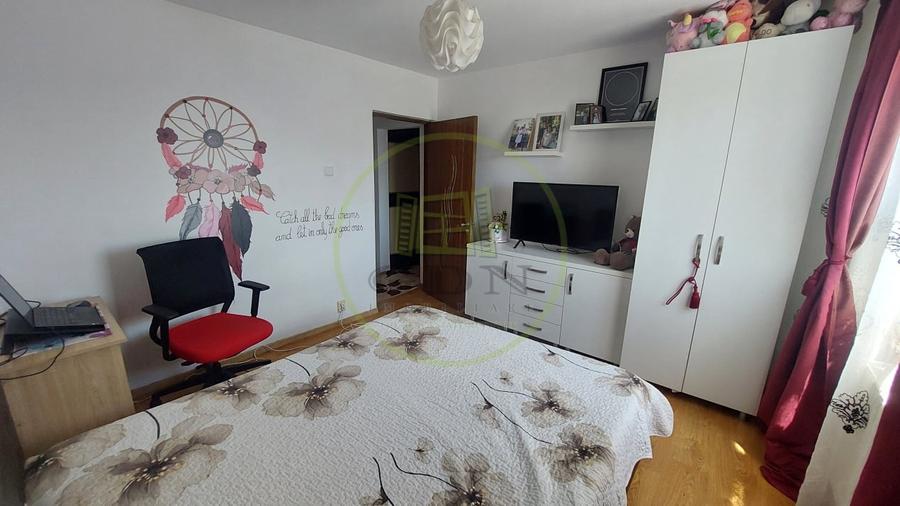 Apartament doua camere decomandat, etajul 7, cartier Craiovita, zona Triaj - 2