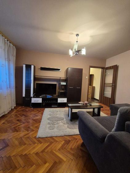 Apartament cu 2 camere semidecomandat în Spitalul Județean