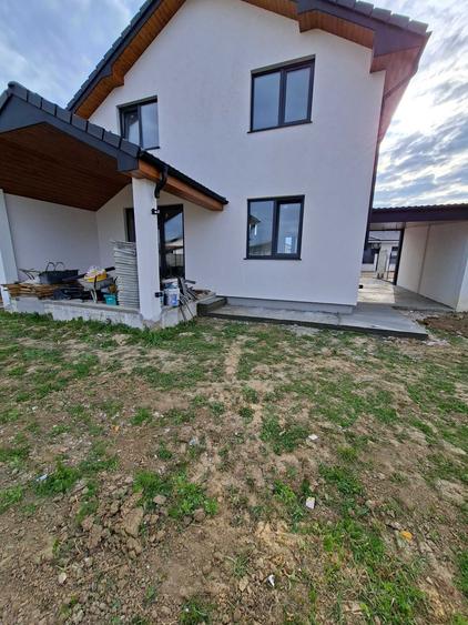 Casă cu 4 camere în Botiz