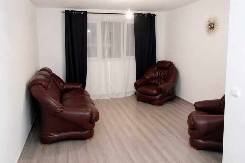 Garsonieră decomandată în Băneasa