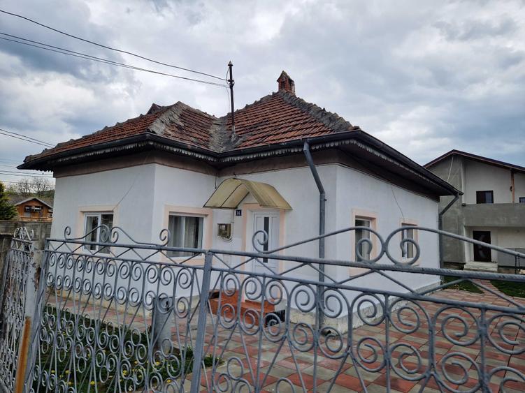 Casa de vanzare in statiunea Pucioasa - 6