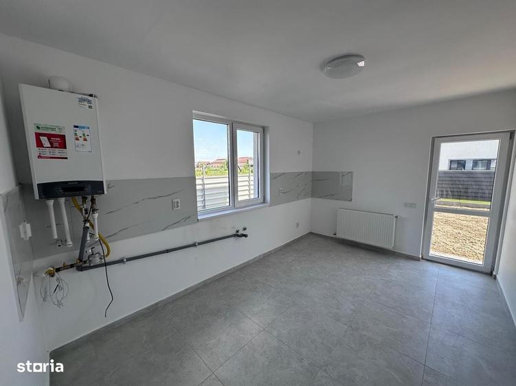 Casă cu 3 camere cu Teren 260 Mp în Clinceni