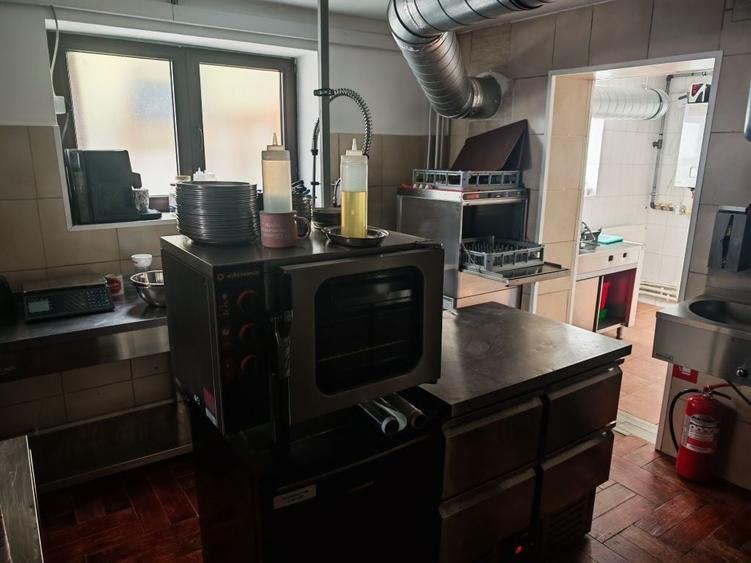 Afacere la cheie, Restaurant 40 000e - 7