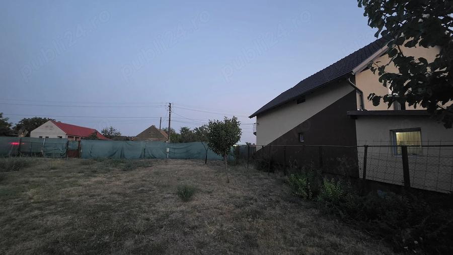 Casă cu Canalizare în Diniaș