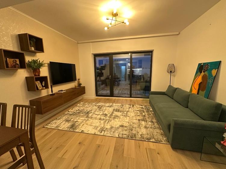 Apartament cu 2 camere semidecomandat, mobilat în Străulești