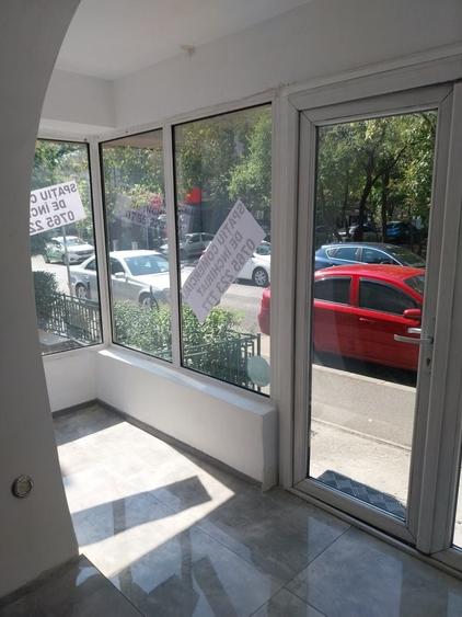 Spațiu comercial, de 45 mp, în Militari