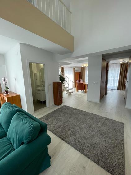 Apartament cu 3 camere decomandat în Lacul Tei