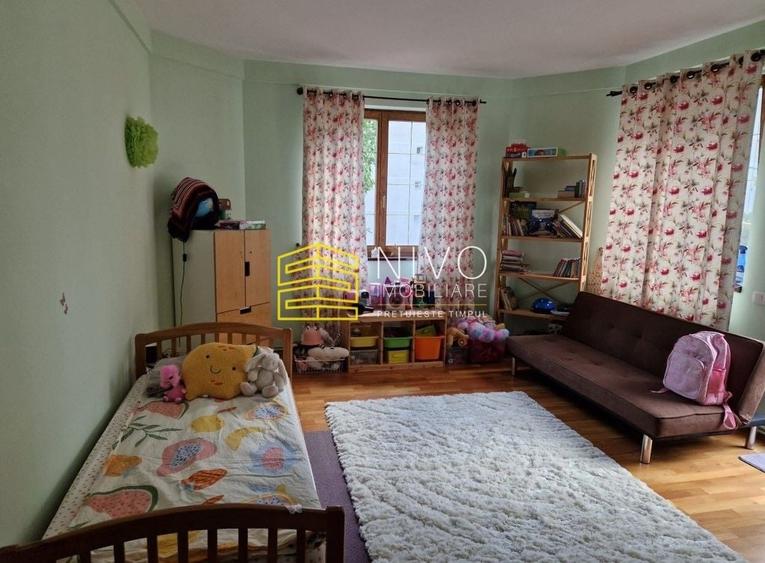 Duplex cu 5 camere cu Canalizare în Ultracentral