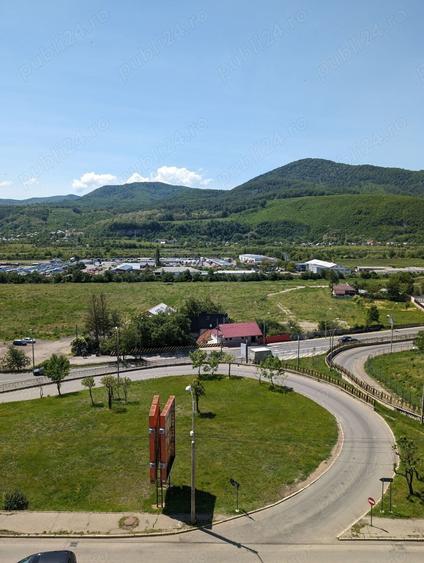 Apartament cu 3 camere decomandat în 1 Mai