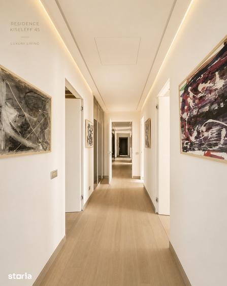 Apartament cu 5 camere decomandat în Arcul de Triumf