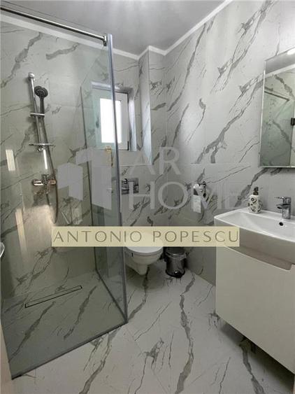 Duplex cu 4 camere cu Canalizare în Central