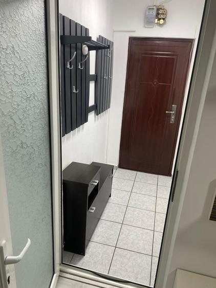 Apartament cu 2 camere semidecomandat în Groapa