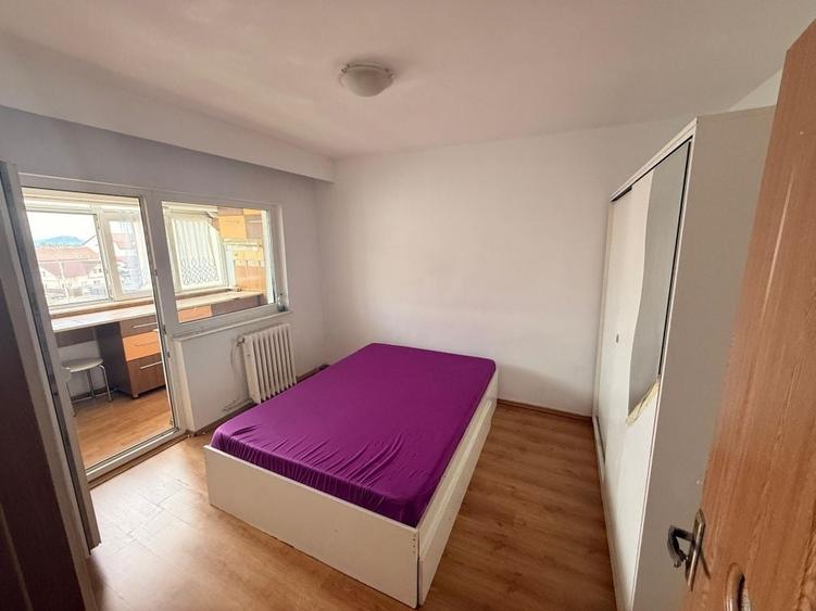 Apartament 2/3 camere zona micro - 4